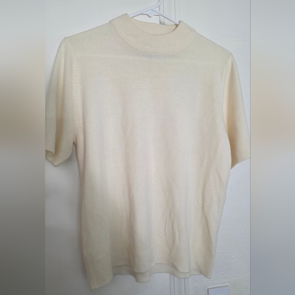 Vintage Sag Harbor Cream Short Sleeve Sweater